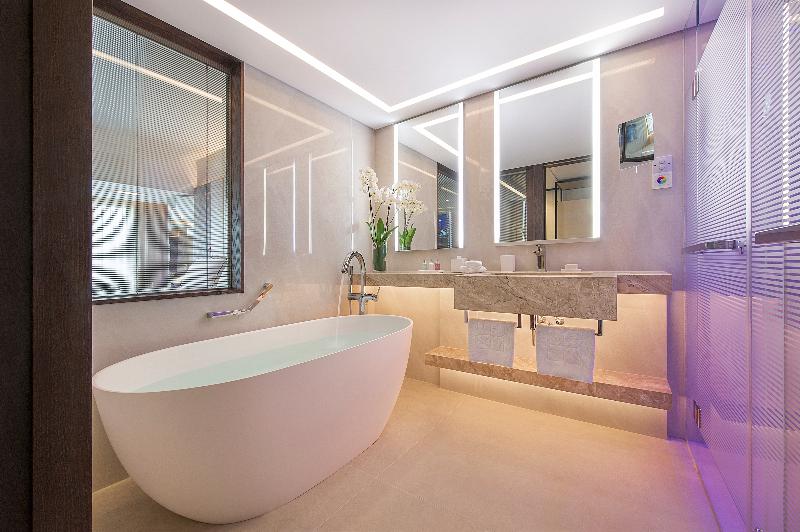 Four Seasons Hotel - Oda