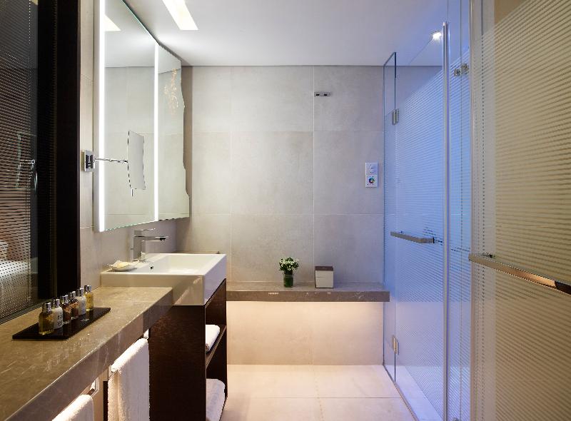 Four Seasons Hotel - Oda
