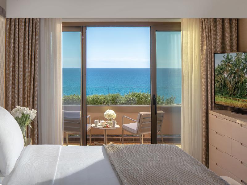 Four Seasons Hotel - Oda
