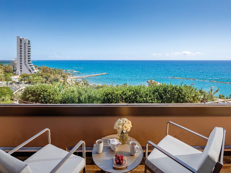 Four Seasons Hotel - Oda