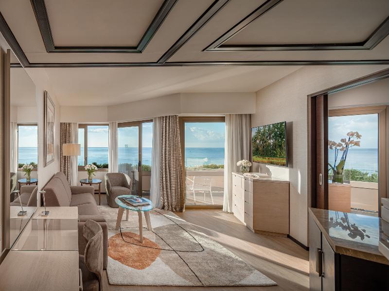 Four Seasons Hotel - Oda