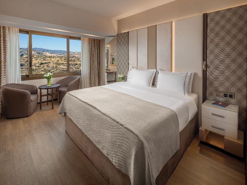 Four Seasons Hotel - Oda