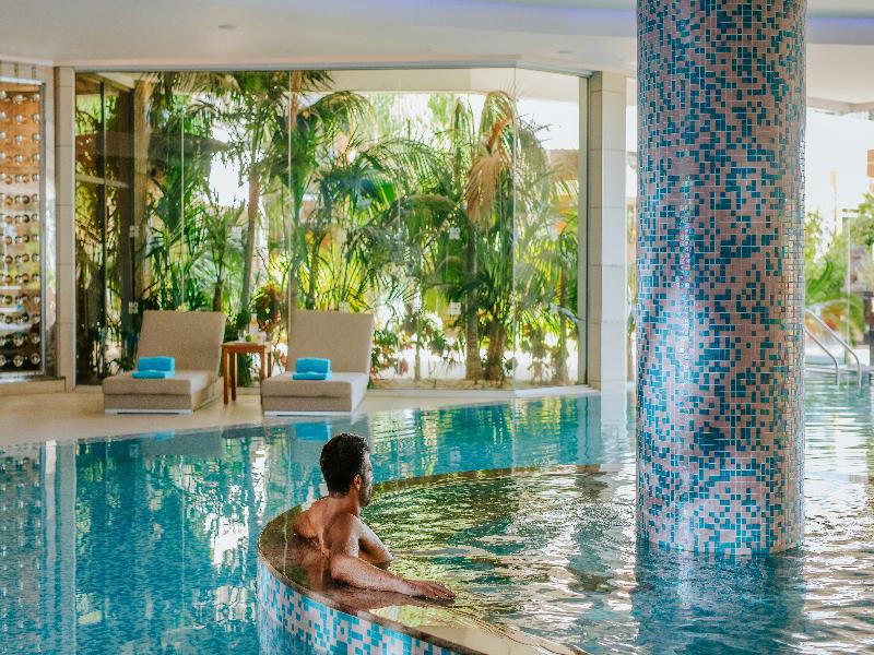 Four Seasons Hotel - Havuz