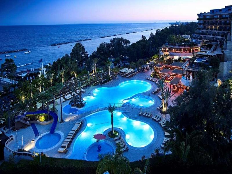 Four Seasons Hotel - Havuz
