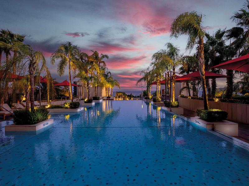 Four Seasons Hotel - Havuz