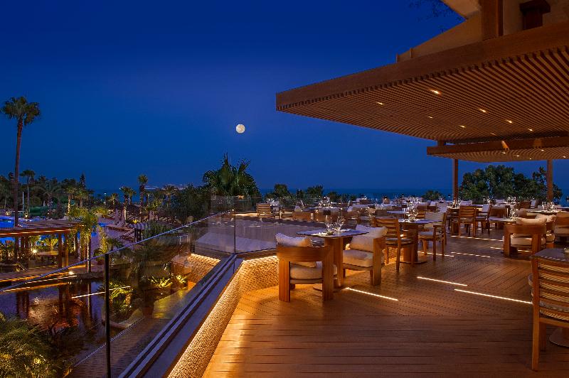 Four Seasons Hotel - Restoran