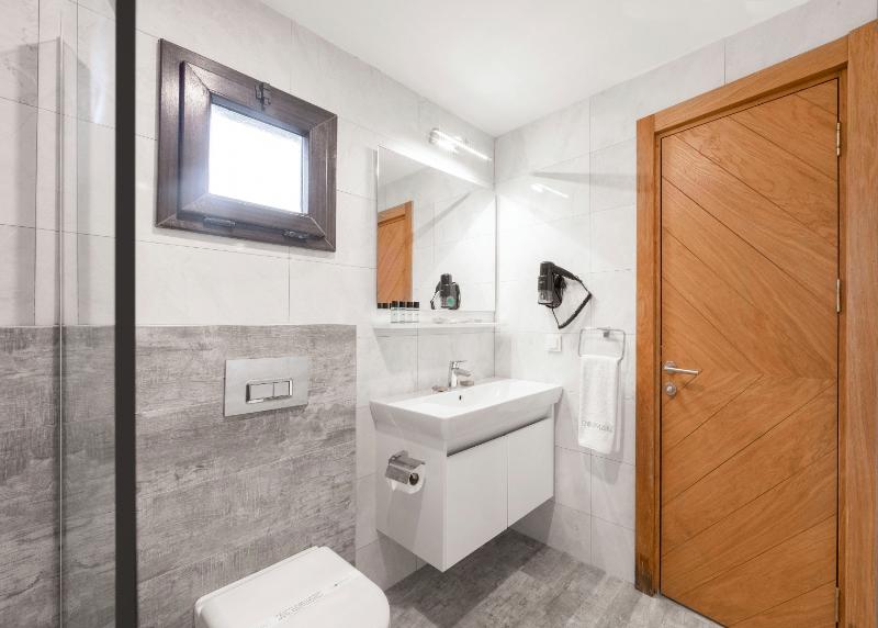 Dorman Suites Hotel - Oda