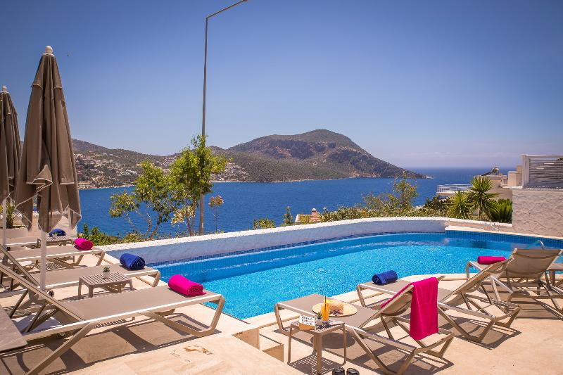 Kalkan Saray Suites - Havuz