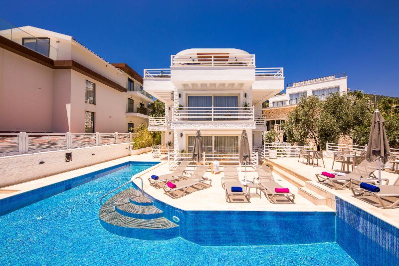 Kalkan Saray Suites - Havuz