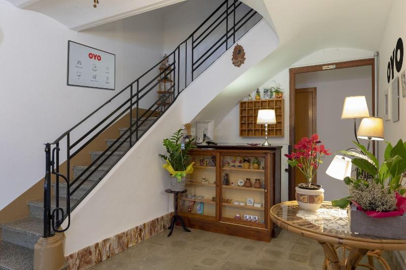 Hostal Montserrat - Lobi