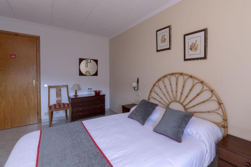 Hostal Montserrat - Oda