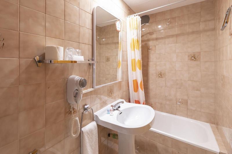 Hostal Montserrat - Oda