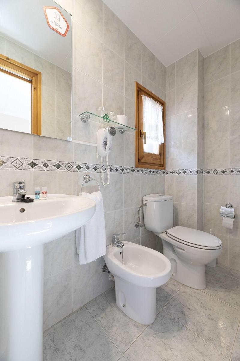Hostal Montserrat - Oda