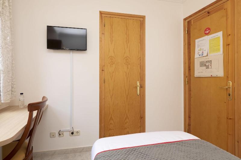 Hostal Montserrat - Oda