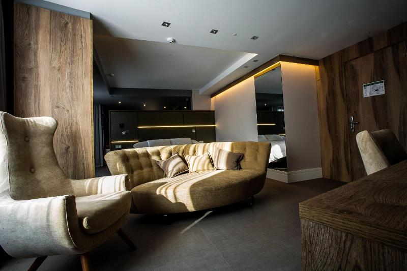 Hotel & SPA Ciudad de Binefar - Oda