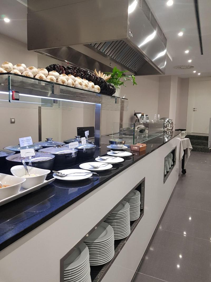 Hotel & SPA Ciudad de Binefar - Restoran