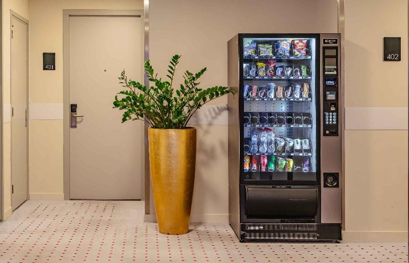 Plaza Premium Den Haag City Center - Lobi