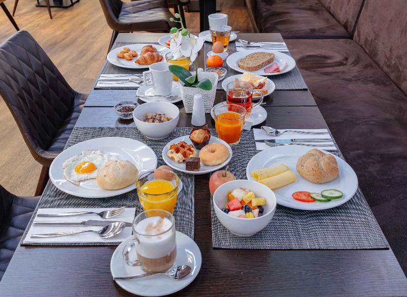 Plaza Premium Den Haag City Center - Restoran