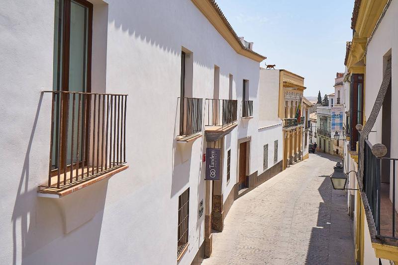 Tandem El Patio Suites - Genel