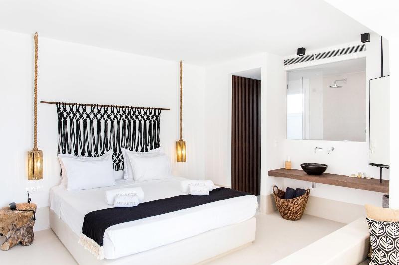 My Aktis Luxury Suites and Villas - Oda