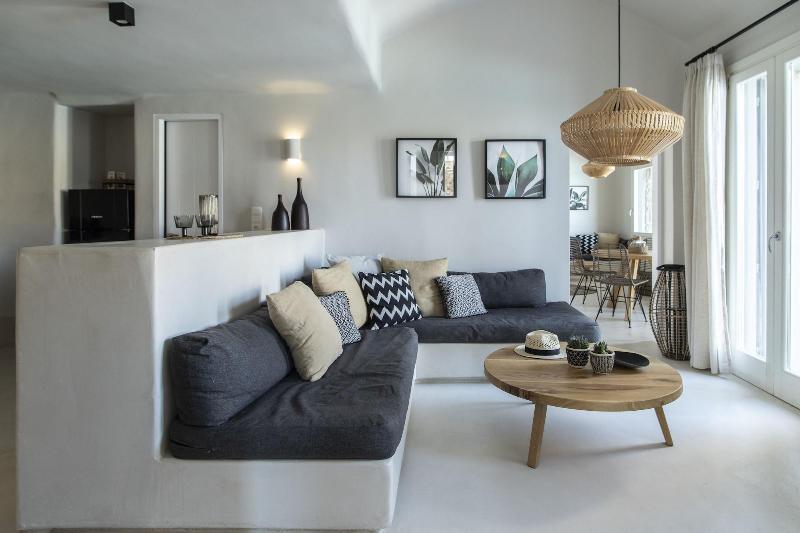 My Aktis Luxury Suites and Villas - Oda