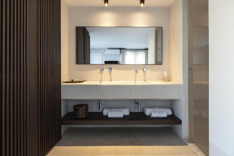 My Aktis Luxury Suites and Villas - Oda