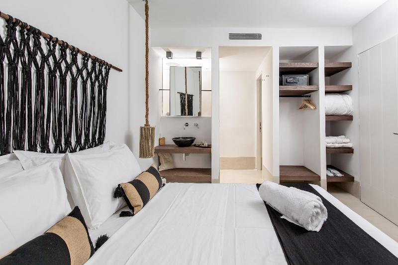 My Aktis Luxury Suites and Villas - Oda