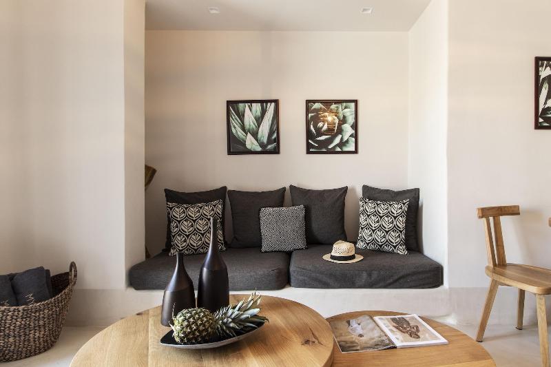 My Aktis Luxury Suites and Villas - Oda
