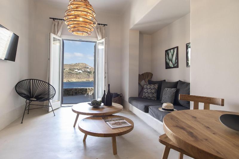 My Aktis Luxury Suites and Villas - Oda