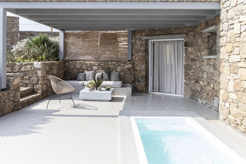 My Aktis Luxury Suites and Villas - Oda