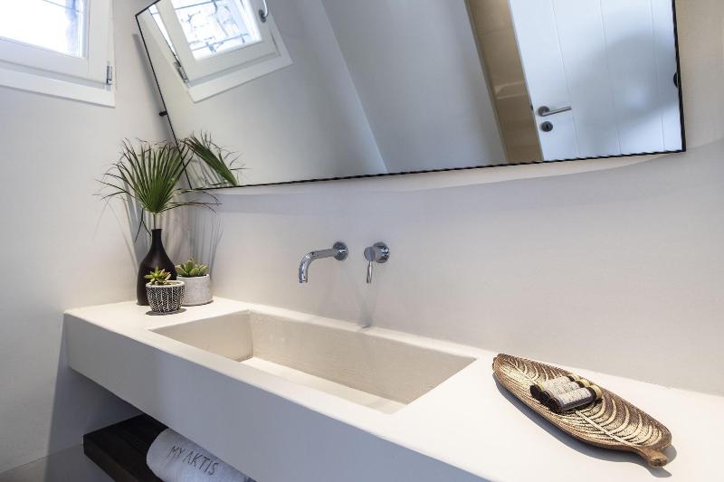My Aktis Luxury Suites and Villas - Oda