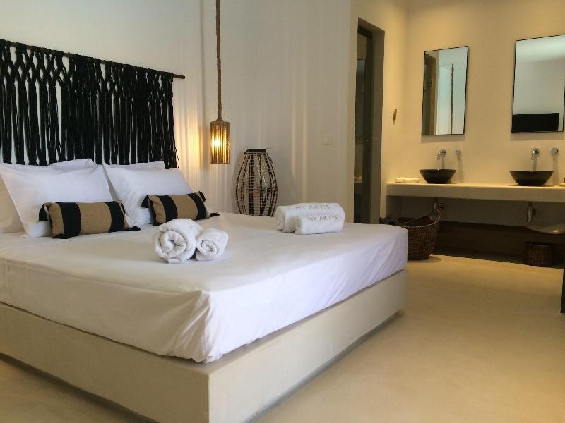 My Aktis Luxury Suites and Villas - Oda