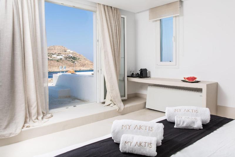 My Aktis Luxury Suites and Villas - Oda