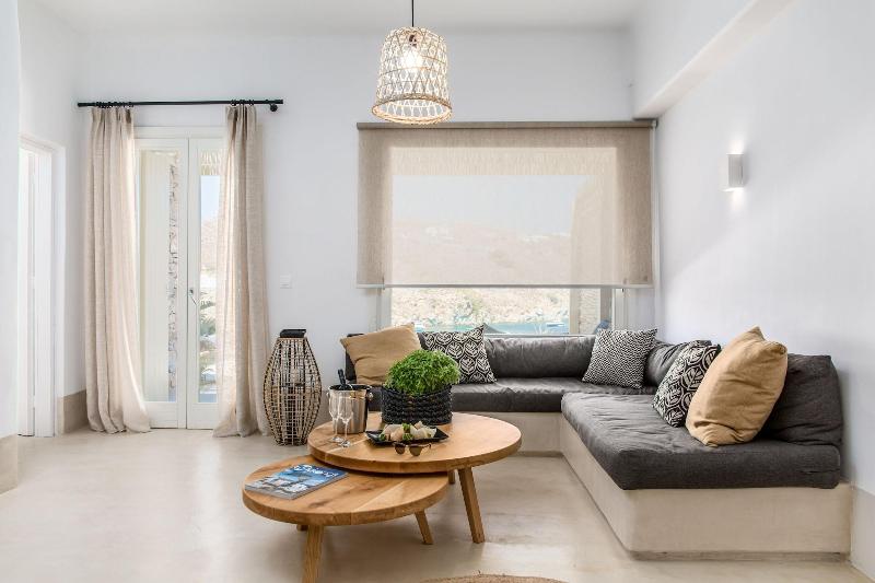 My Aktis Luxury Suites and Villas - Oda
