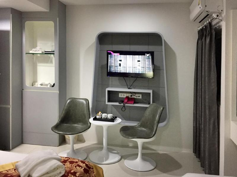 Top High Airport Link Hotel - Lobi