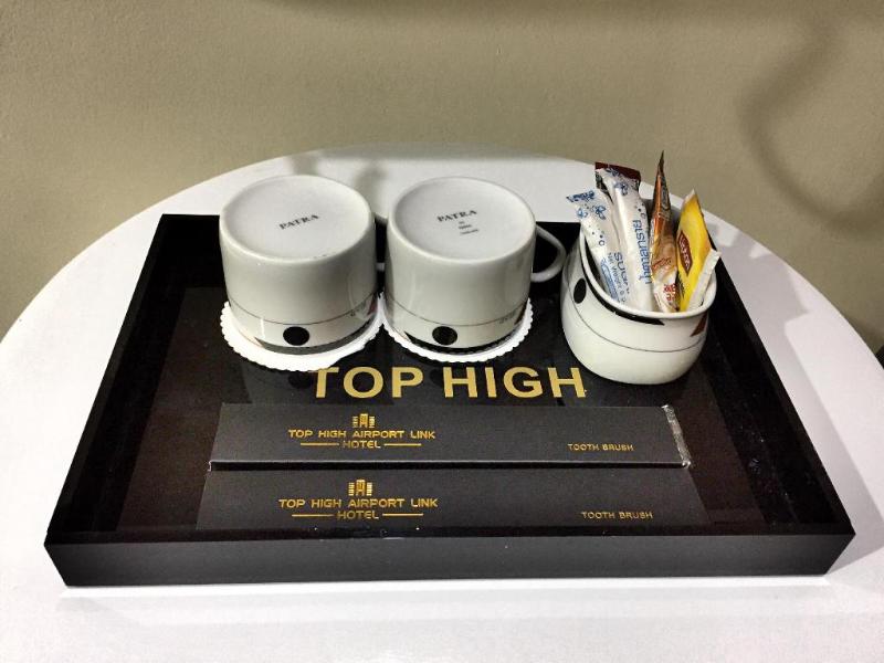 Top High Airport Link Hotel - Oda
