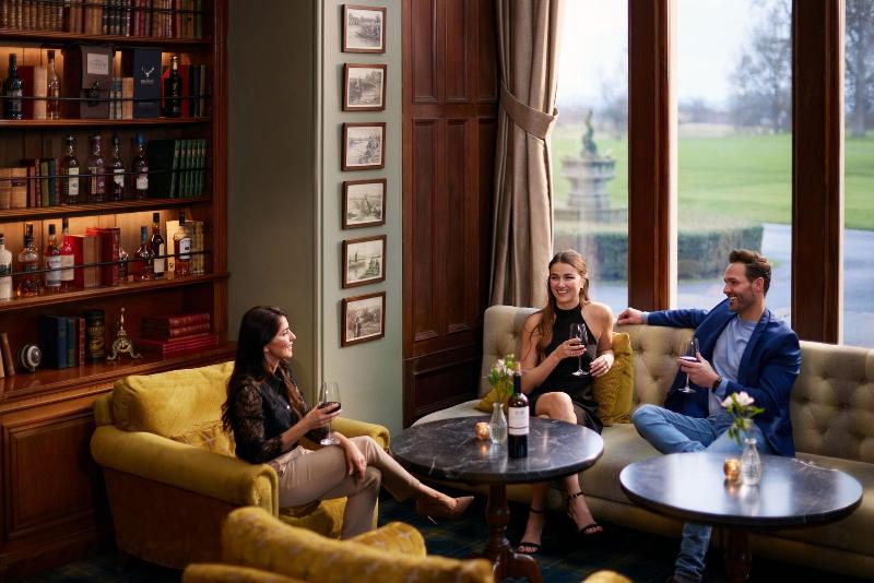 Schloss Roxburghe Golf Resort, part of  Hyatt - Bar