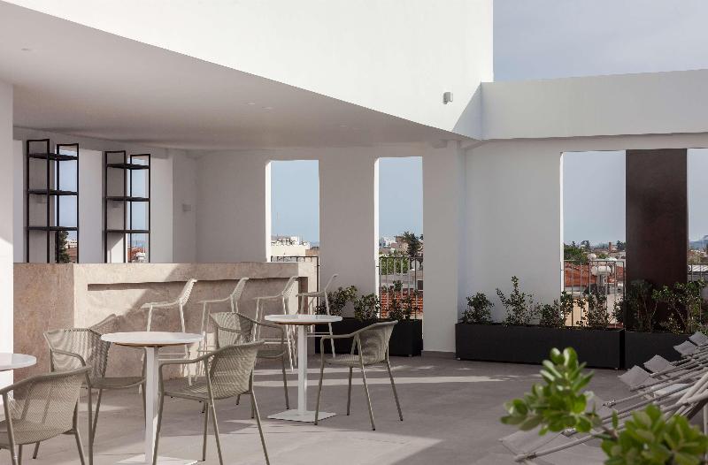 Alinea Suites Limassol Center - Havuz