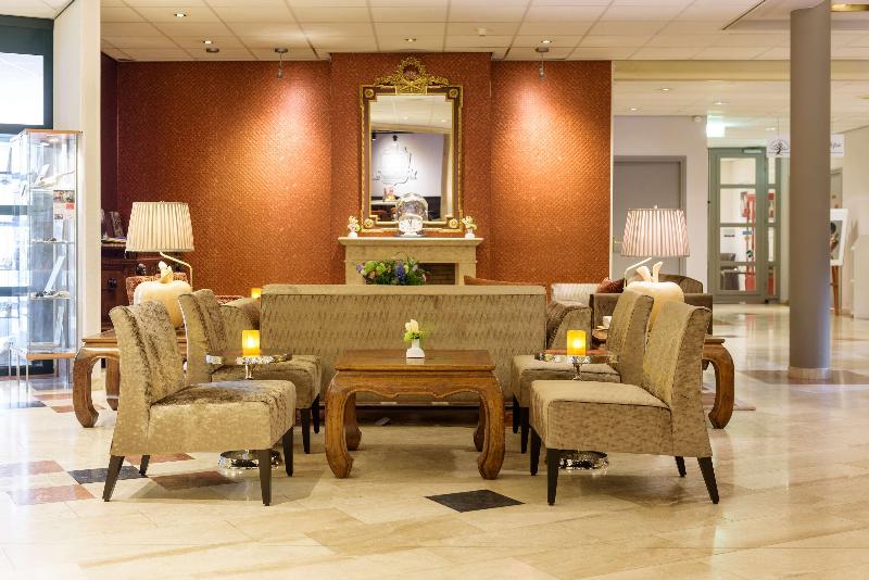 Golden Tulip Tjaarda Oranjewoud - Lobi