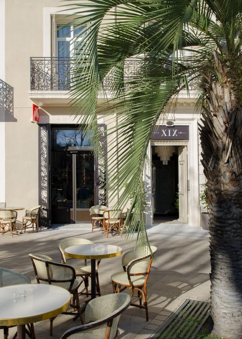 Hotel XIX - Genel