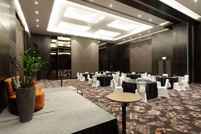 Radisson Blu Hotel, Dubai Canal View - Toplantı