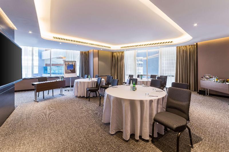 Radisson Blu Hotel, Dubai Canal View - Toplantı