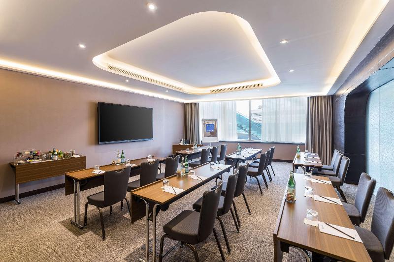Radisson Blu Hotel, Dubai Canal View - Toplantı