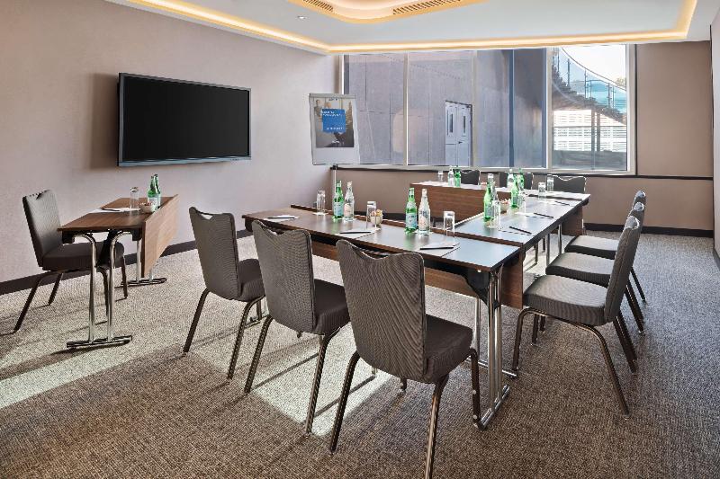 Radisson Blu Hotel, Dubai Canal View - Toplantı