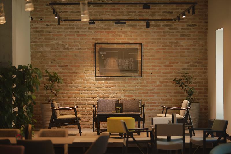 Mona Plaza Hotel - Bar