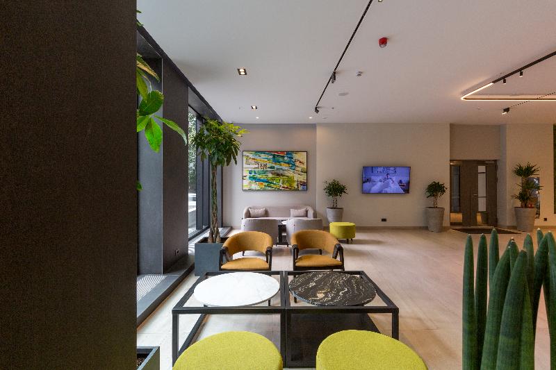 Mona Plaza Hotel - Lobi