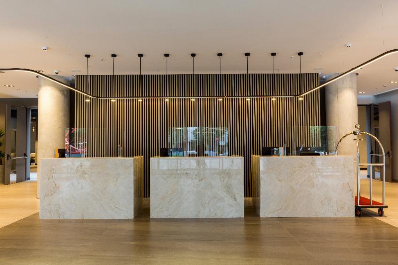 Mona Plaza Hotel - Lobi