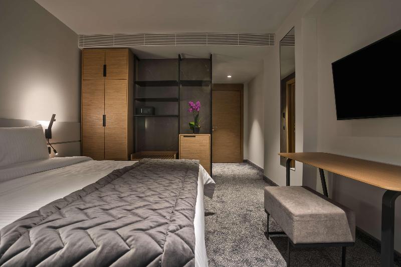 Mona Plaza Hotel - Oda