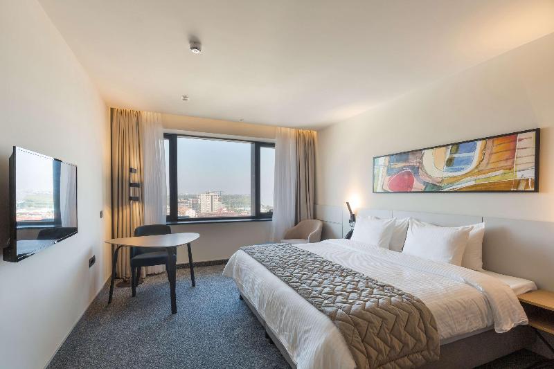 Mona Plaza Hotel - Oda