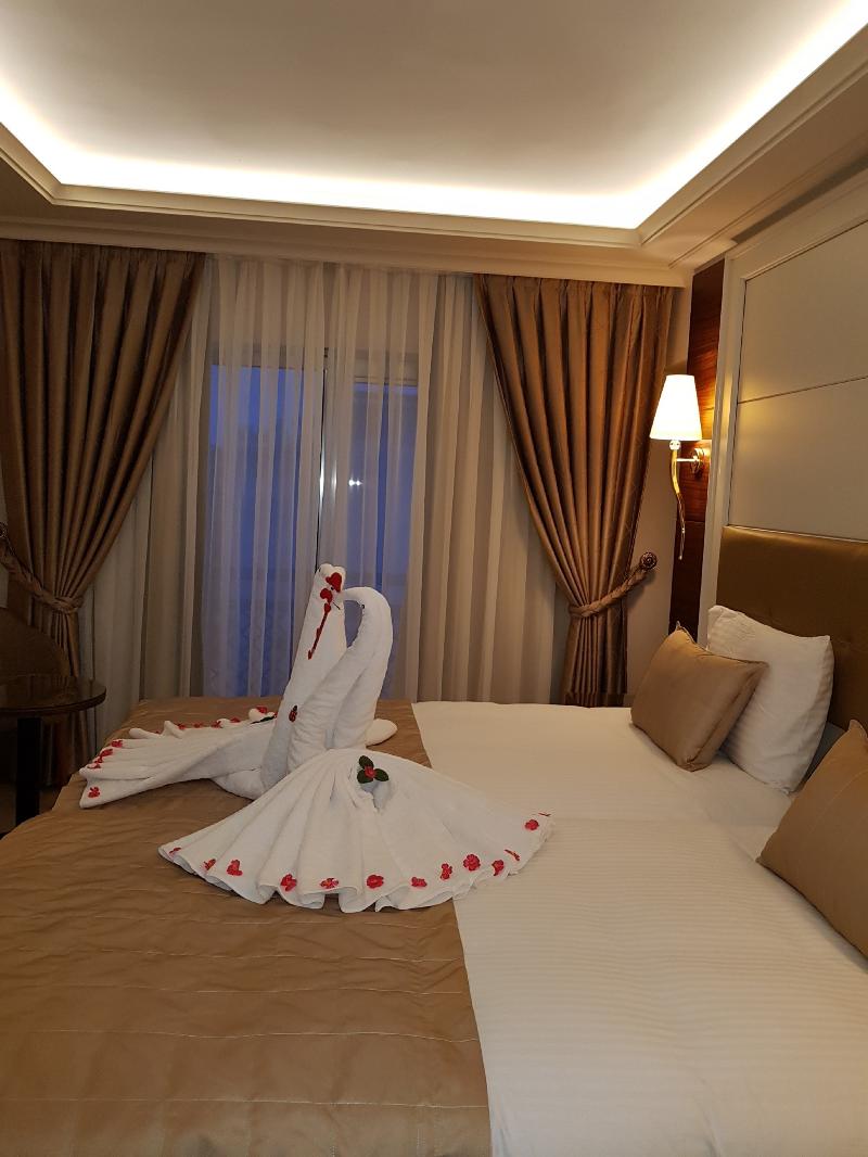 Grand Marcello Hotel - Oda